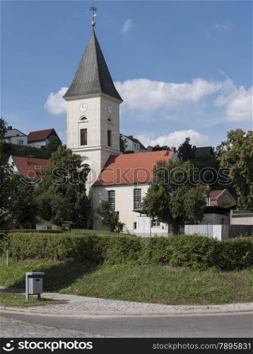 Lebus is a small town on the Oder River north of Frankfurt (Oder) and the official residence of the country Lebus. Here was probably already in the 9th century the main castle of the tribe of Leubuzzi, a West Slavic tribal association. - here: Church