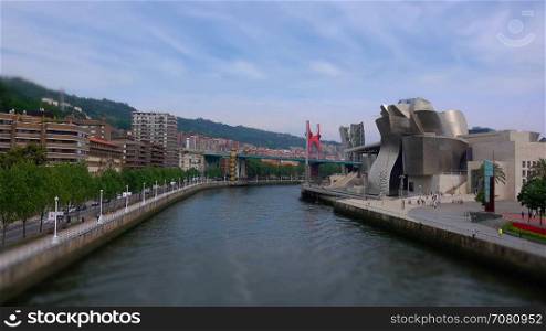 Left panning tilt shift timelapse of Bilbao Guggenheim