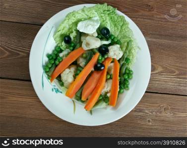 Leipziger Allerlei - regional German vegetable dish consisting of peas, carrots, asparagus, morels