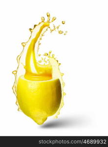 Lemon juice. Image of refreshing lemon cocktail with juicy splashes