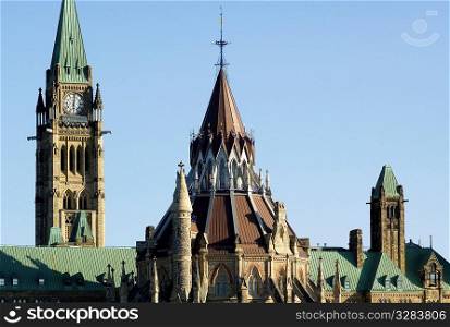 Library of Parliament and Canada&acute;s Peace Tower.