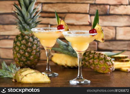 Lime combined with fresh pineapple juice and tequila are cocktails that always have a bright taste and aroma.