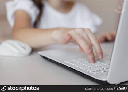 little girl starting online lessons