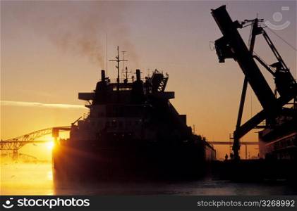 Loading coal on ship, Duluth, Minnesota