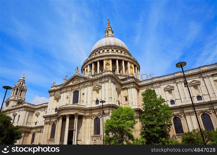 London St Paul Pauls Cathedral facade in England