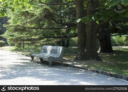 Lonely bench in park (Voroncovskiy a palace - Crimea)