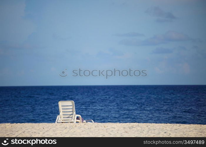 longue on the sea coast