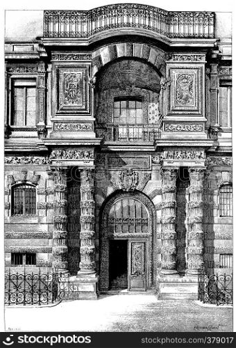Louvre Palace. porte Jean Goujon, vintage engraved illustration. Paris - Auguste VITU ? 1890.