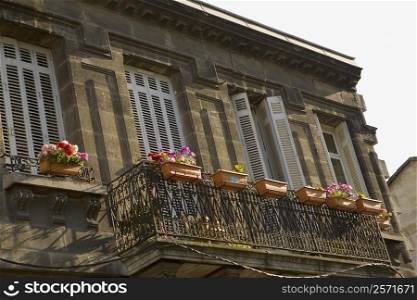 Low angle view of a building, Vieux Bordeaux, Bordeaux, France
