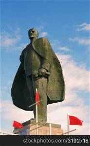 Low angle view of a statue, Lenin Monument, Petropavlovsk Kamchatsky, Kamchatka, Russia