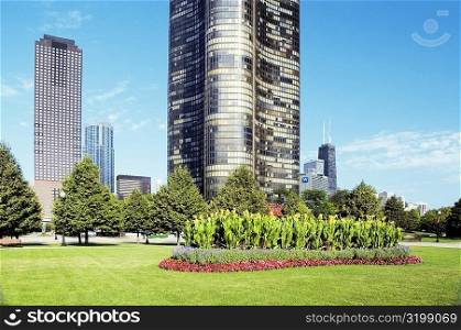 Low angle view of a tower, Lake Point Tower, Chicago, Illinois, USA