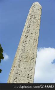 Low Angle View Of Cleopatra&acute;s Needle In London, England