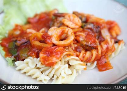 macaroni seafood