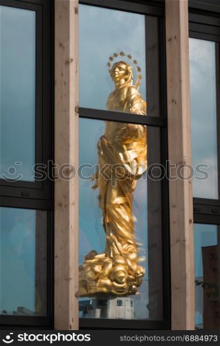 Madonna Golden Statue Perfect Bronze Replica in Milan, Italy
