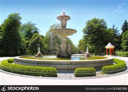 Madrid fuente de la Alcachofa fountain in Retiro Park