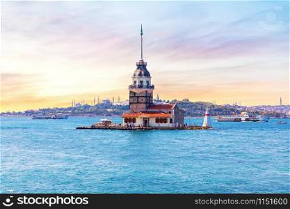 Maiden&rsquo;s Tower at sunrise, the Bosphorus straight, Istanbul, Turkey.