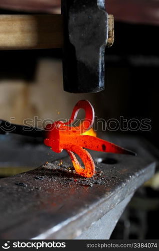 Making a decorative pattern in the smithy