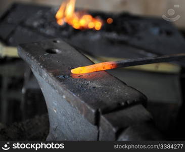 Making a decorative pattern in the smithy