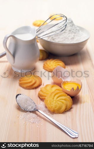 making baking simple cookies with fresh ingredient at home