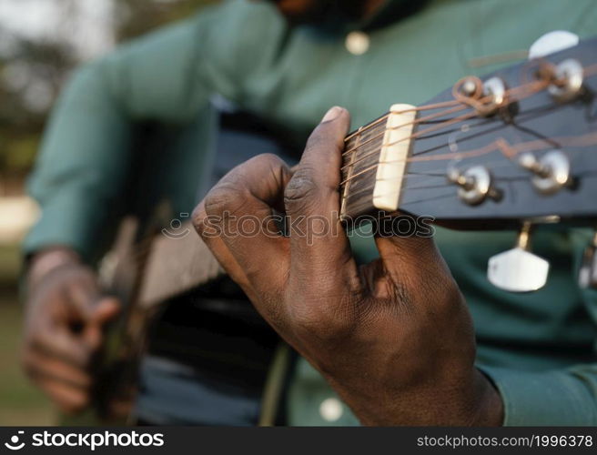 man playing instrument international jazz day (3)