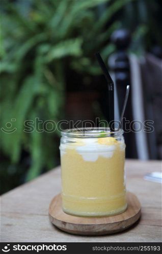 mango frappe juice