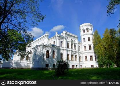 Manor in the central Estonia. 18 century. Puurmani.