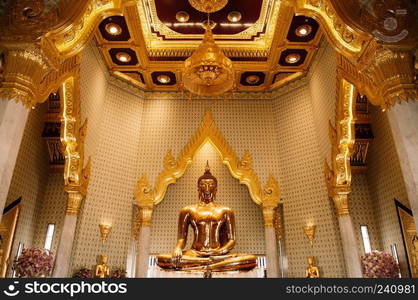 MAR 24, 2018 Bangkok - Thailand : Only and biggest pure gold Buddha sculpture at Wat Trimitr in Chinatown - Yaowarat