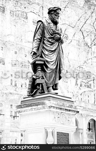 marble and statue in old city of london england
