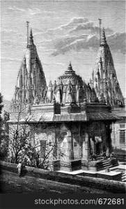 Mausoleums Scindias in Lashkar, vintage engraved illustration. Le Tour du Monde, Travel Journal, (1872).
