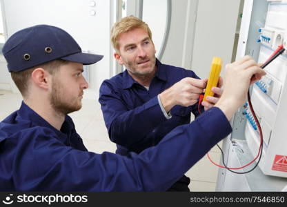 measurement of voltage in electrical socket