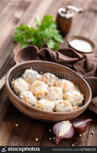 meatballs in cream sauce