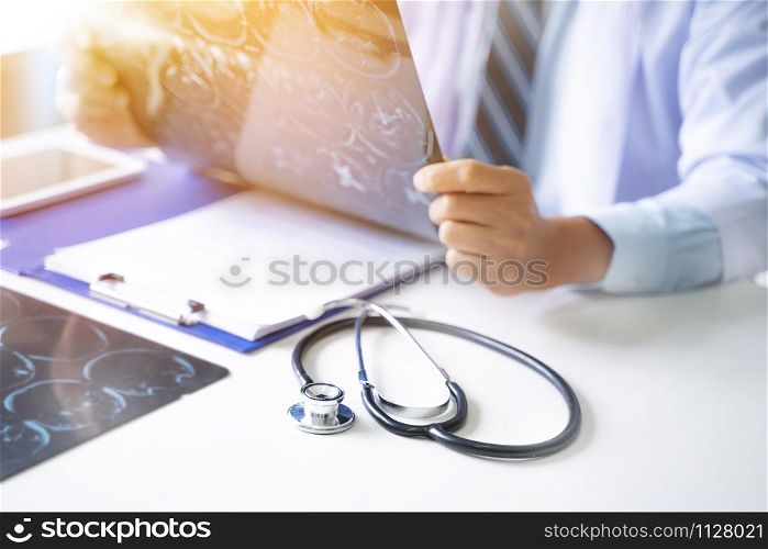 Medicine doctor working in hospital, Healthcare and Treatment concept.