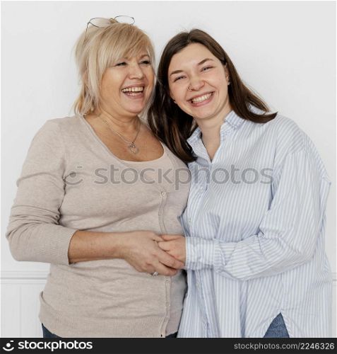 medium shot happy women posing together