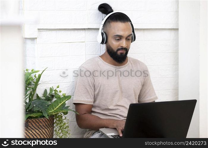 medium shot man with laptop