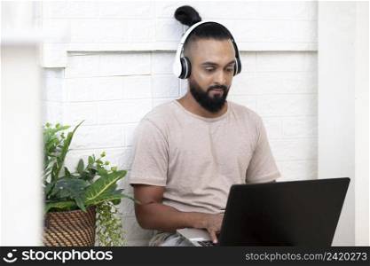 medium shot man with laptop