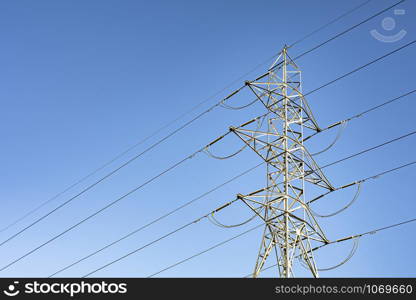 Metal structure in the form of a tower for the transport of electricity from the generating source to the different destinations, using high voltage lines