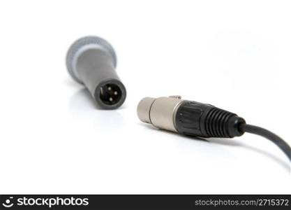 Microphone cable not connected - communication breakdown