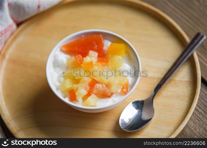 milk pudding fruit salad, Chinese desserts style