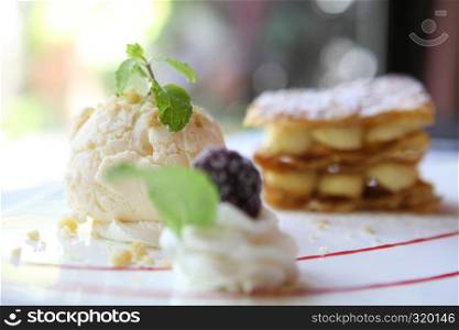 Millefeuille with ice cream