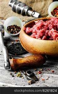 Minced meat and parts of meat grinder