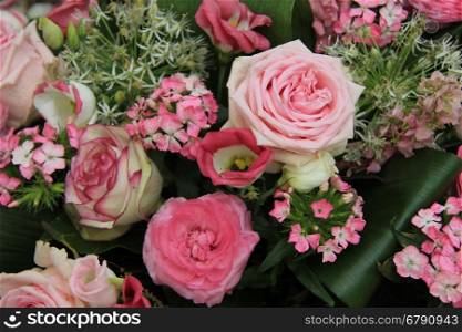 Mixed bridal flowers in various shades of pink
