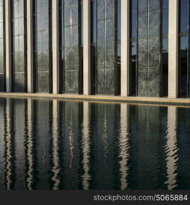 Modern office building by reflecting pool, Minneapolis, Hennepin County, Minnesota, USA