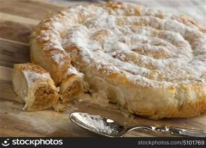 Moroccan mhanncha, Snake Shaped Pastry