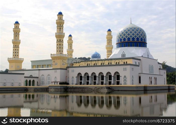 Mosque on the lake in Kota Kinabalu in Borneo, Malaysia