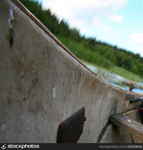 motion boat in wild water river