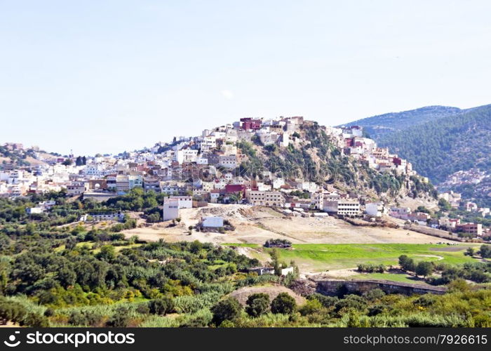 Moulay Idriss is the most holy town in Morocco. It was here that Moulay Idriss I arrived in 789, bringing with him the religion of Islam and starting a new dynasty.