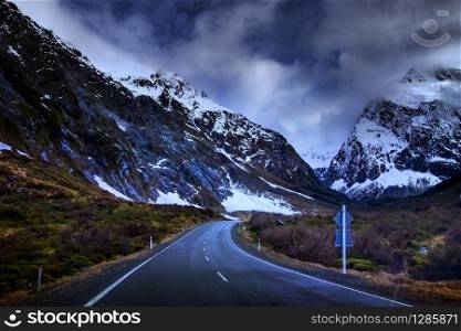mountain road to milford sound fiordland national park most popular traveling destination in new zealand