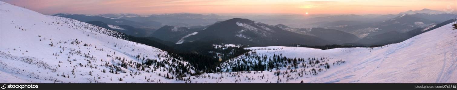 Mountain sunrise panorama (Drahobrat Ski Resort, Yasenja villadge, Zacarpatsjka Region, Carpathian Mt&rsquo;s, Ukraine). Twelve shots stitch image.