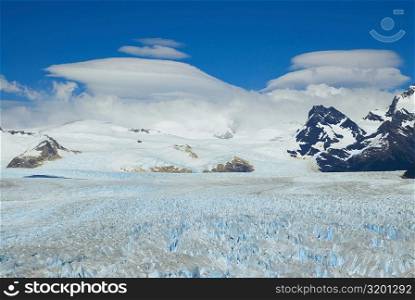 Mountains covered with snow, Moreno Glacier, Argentine Glaciers National Park, Lake Argentino, El Calafate, Patagonia, Argentina