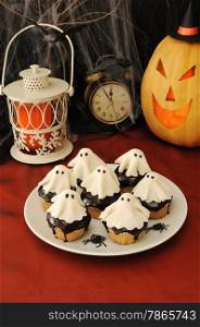 Muffins with chocolate haunted putty